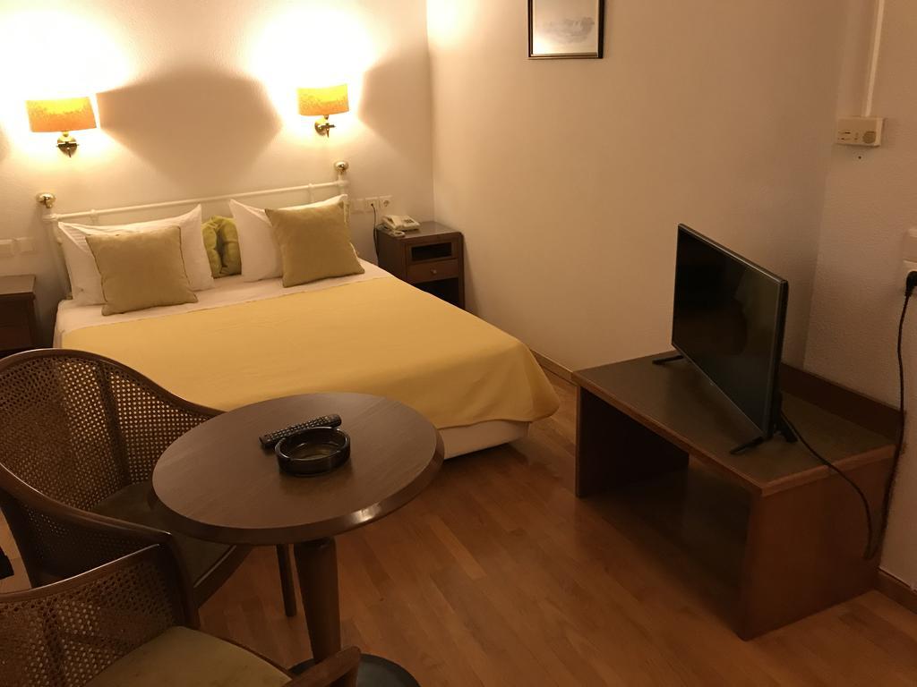 Hotel Levadia Livadeia Luaran gambar